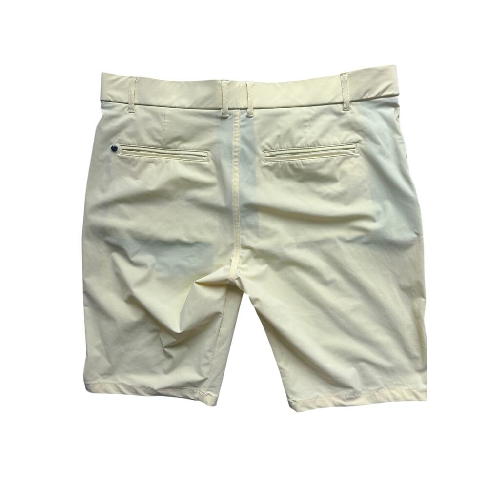 Greyson Montauk Golf Shorts Mens 34 Yellow 10 Inseam Stretch $130 - Picture 2 of 6